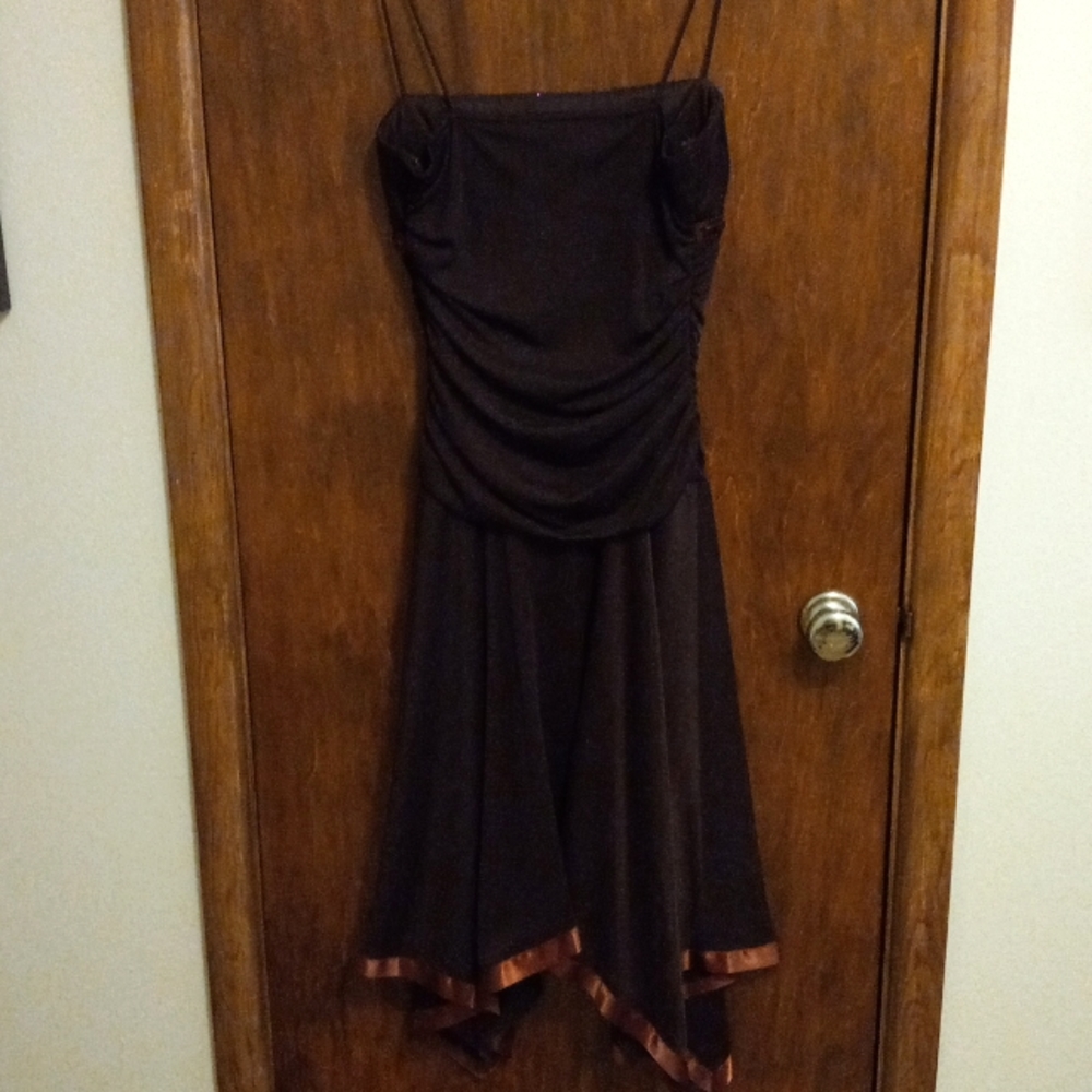 Dress - Picture 2 of 2